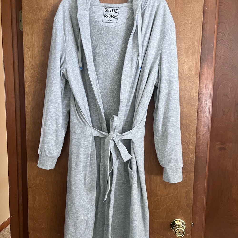 DUDE ROBE Gray Hooded Robe